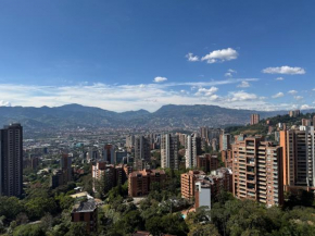 Gran loft cerca al tesoro y al lleras 141